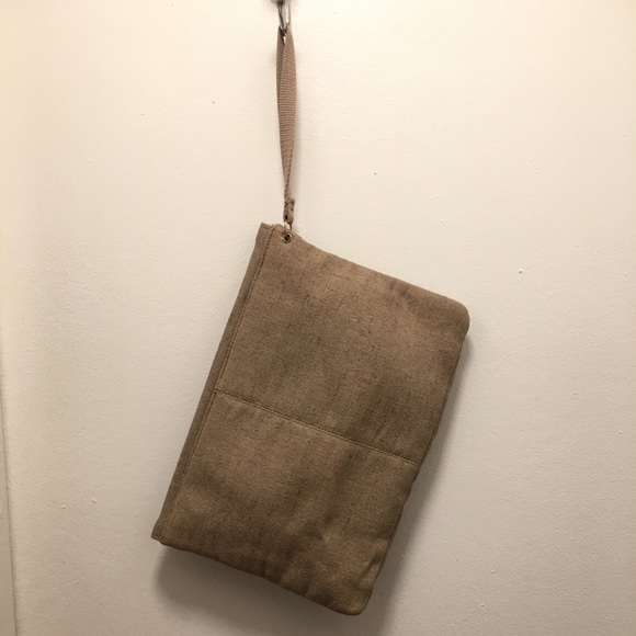 Tan clutch - Picture 6 of 6